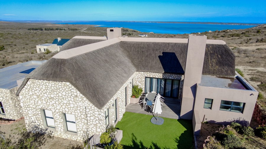 3 Bedroom Property for Sale in Shark Bay Estate Western Cape